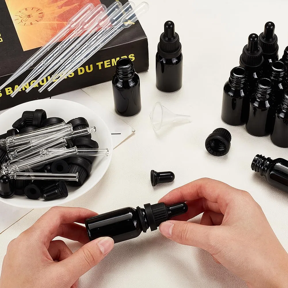 BENECREAT 15 Pack 15ml Flacone in Vetro Nero con Pipette Contagocce Flacone di Olio Essenziale Riutilizzabile con Etichette, Tramogge e Contagocce per il Trucco dei Cosmetici di Aromaterapia